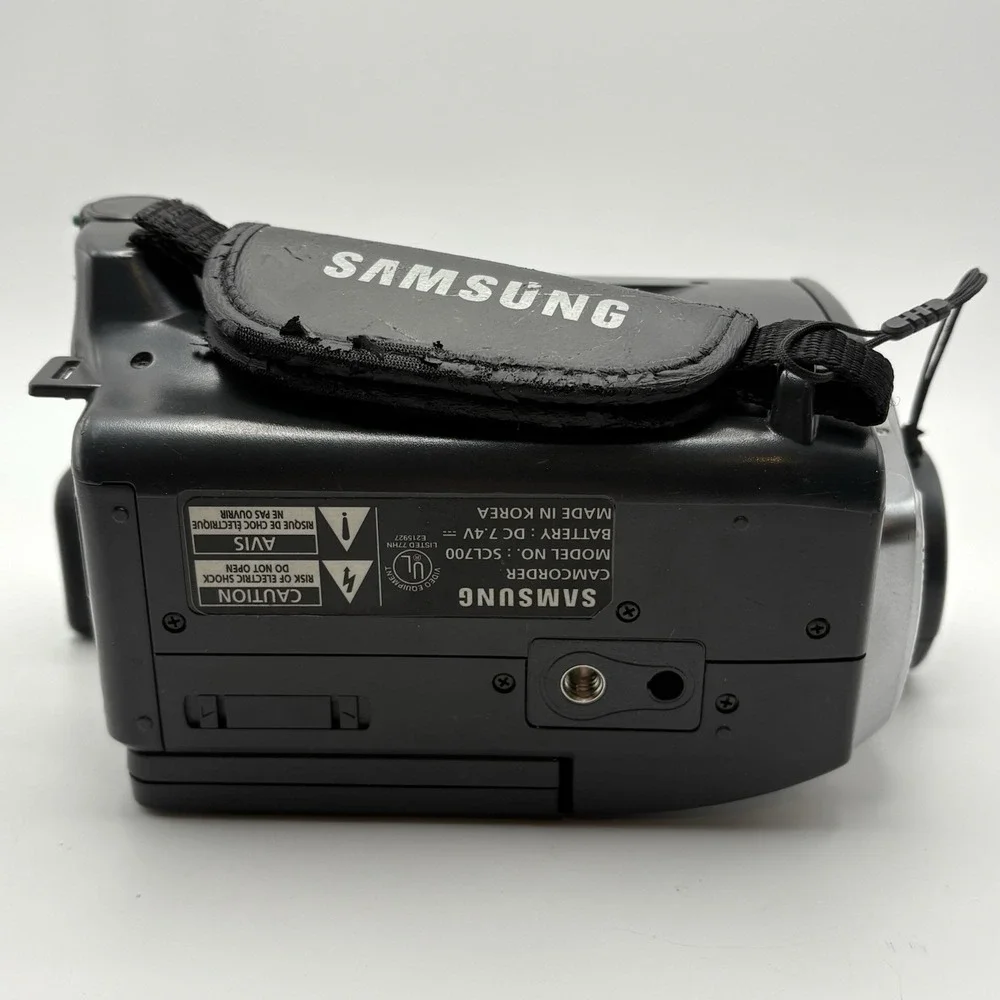 Samsung SCL810 SC-L810 8mm Video8 Hi8 Camcorder VCR Player No Battery No Charger